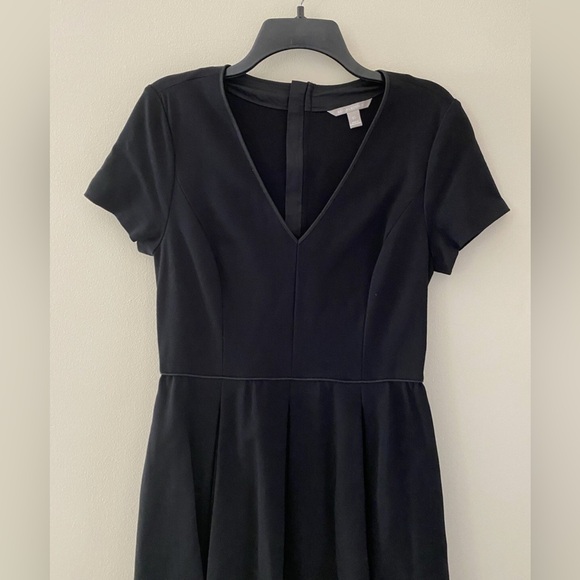 Banana Republic skater dress (size 12) - Picture 2 of 6